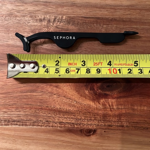 Sephora Eyelash Applicator - Picture 9 of 9